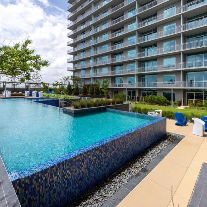 Luxury Highrise In Midtown - Skyline Views And Chic Decor Apartment Houston Exterior photo
